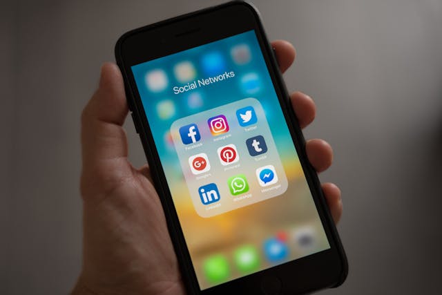 como-fazer-networking-nas-redes-sociais-de-maneira-efetiva-e-profissional-mercado-e-opinião
